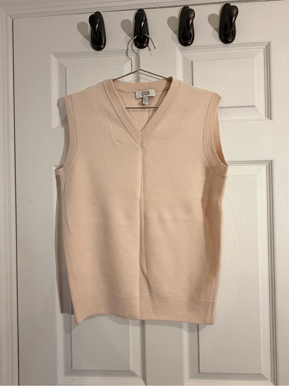 COS Women's Cream  V-Neck Sleeveless Sweater Vest